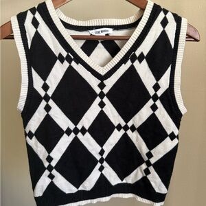 Steve Madden Black and Cream Argyle Crop Top